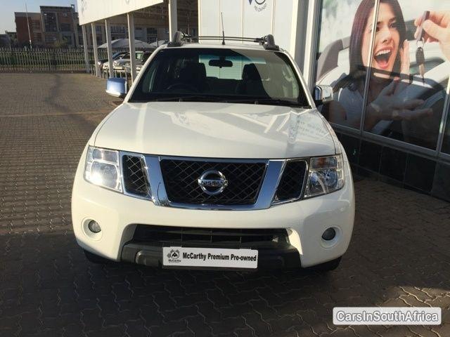 Nissan Navara Manual 2010 - image 3