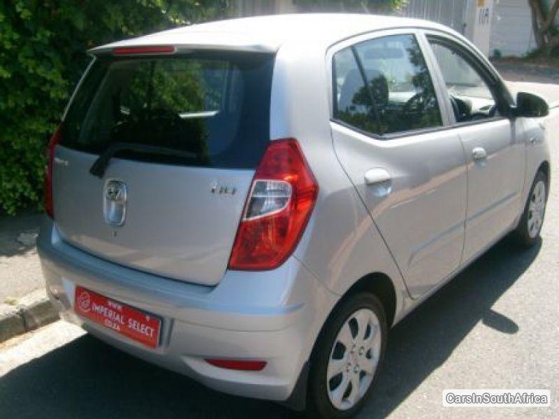 Hyundai i10 Manual 2013 - image 3