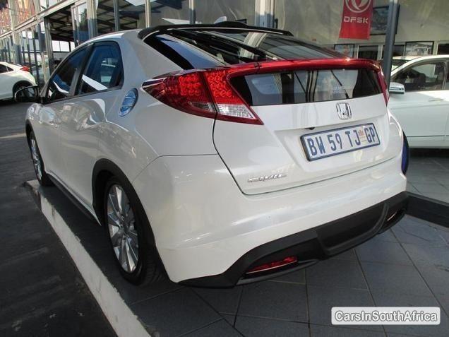 Honda Civic Automatic 2012 - image 3