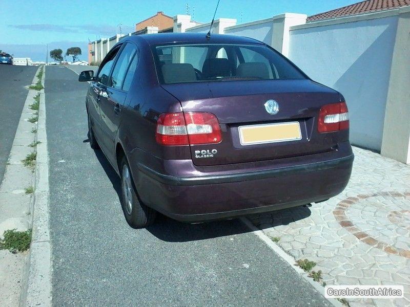 Volkswagen Polo Manual 2004 - image 3