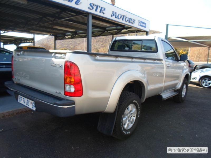 Toyota Hilux Manual 2011 in Gauteng