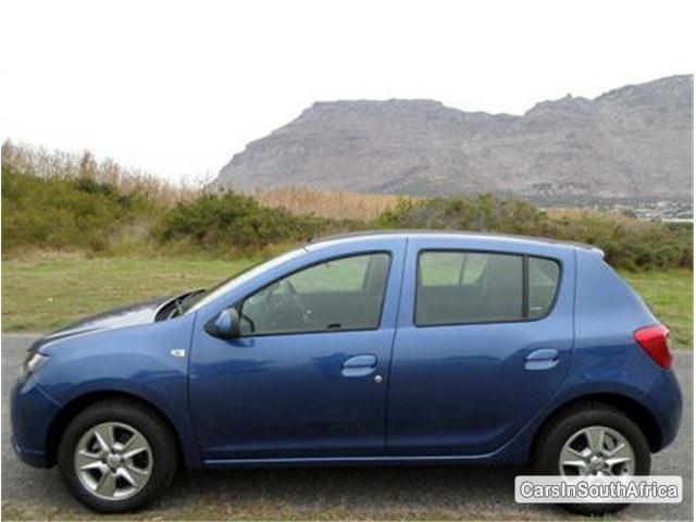 Renault Sandero Manual 2014 in Western Cape