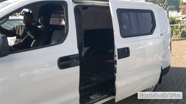 Hyundai H100 Manual 2012 - image 3