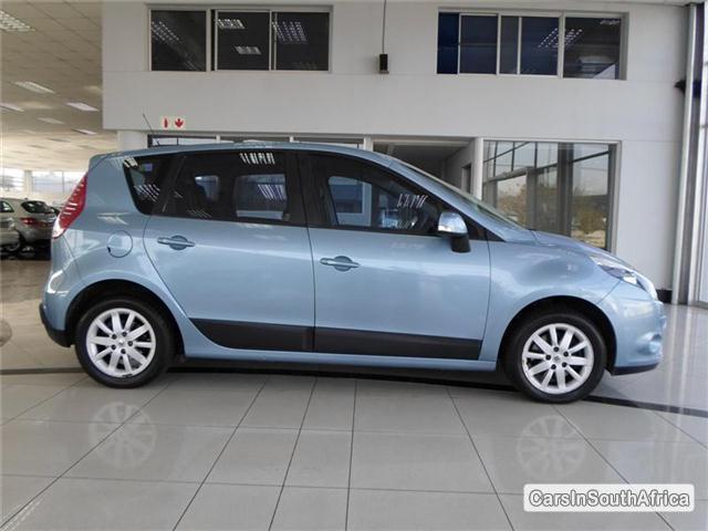 Renault Scenic Manual 2011 - image 3