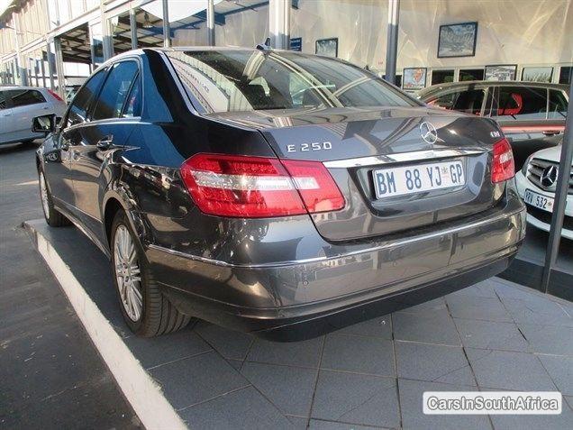 Mercedes Benz E-Class Automatic 2011 - image 3