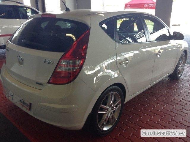 Hyundai i30 Manual 2010 - image 3