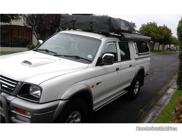 Mitsubishi Colt Manual 2002 - image 3