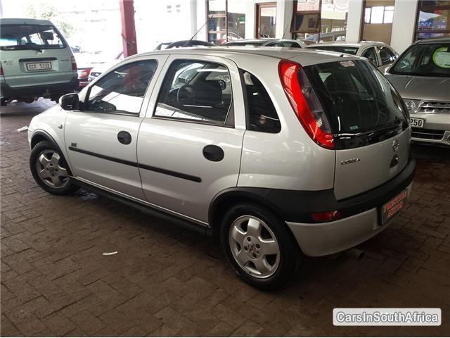 Opel Corsa Manual 2006 - image 3