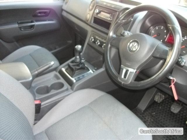 Volkswagen Amarok Manual 2011 - image 3