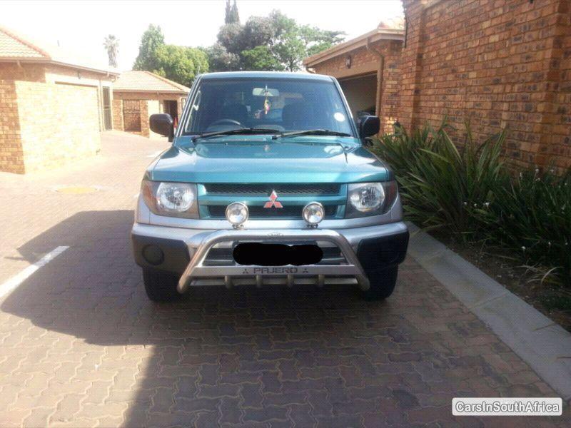 Mitsubishi Pajero Manual 1999 - image 3