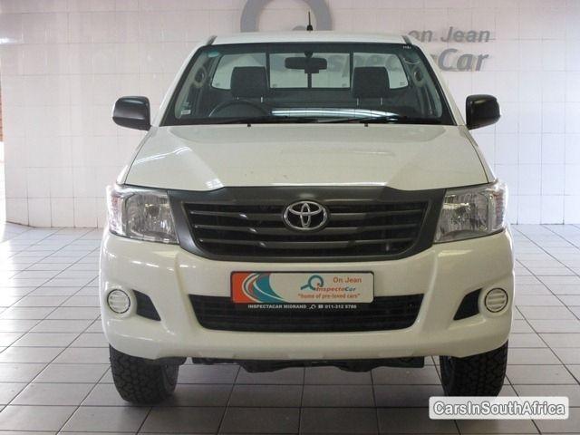 Toyota Hilux Manual 2012 - image 3