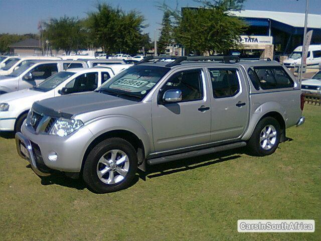 Nissan Navara Manual 2012 - image 3