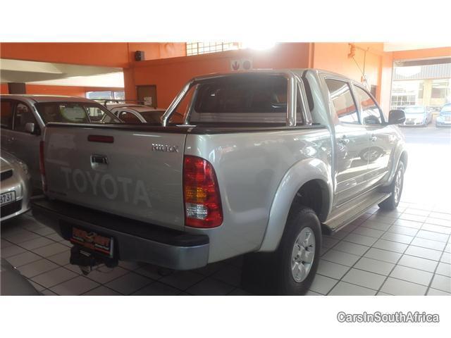 Toyota Hilux Manual 2005 - image 3
