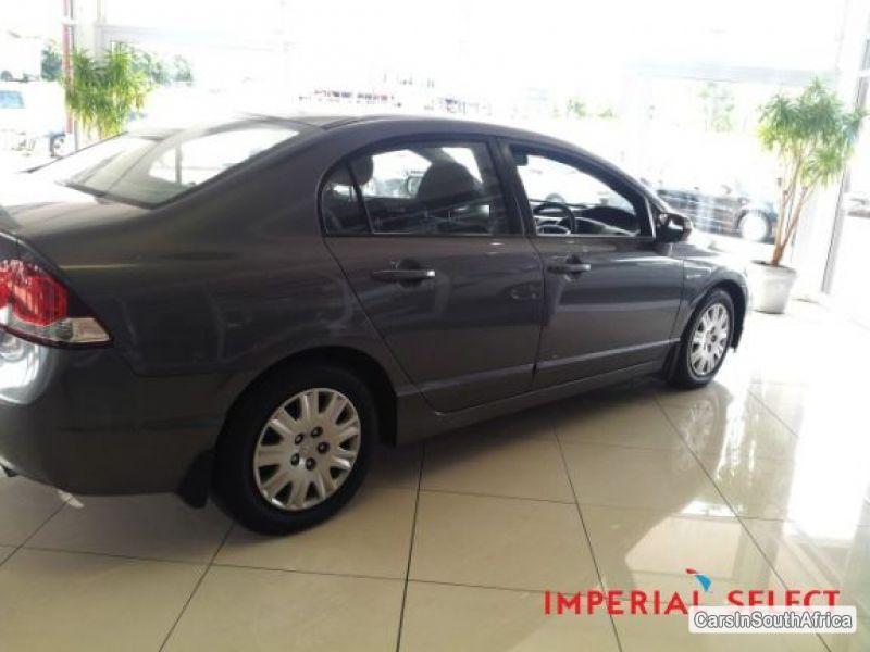 Honda Civic Automatic 2010 - image 3