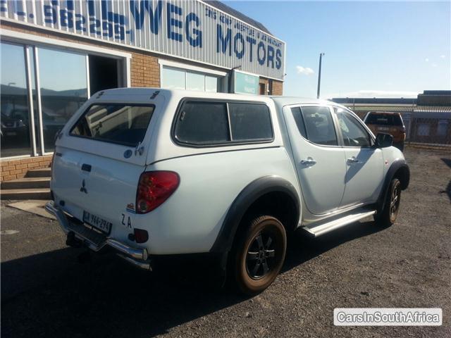 Mitsubishi Triton Manual 2007 - image 3