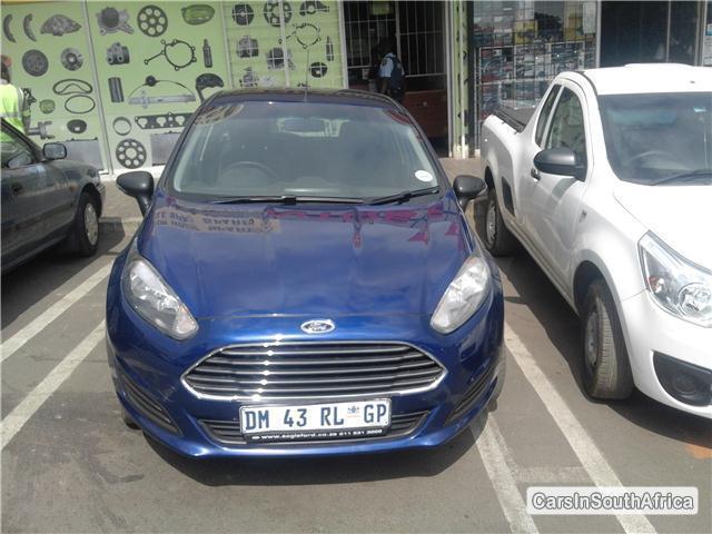 Ford Fiesta Manual 2015 - image 3