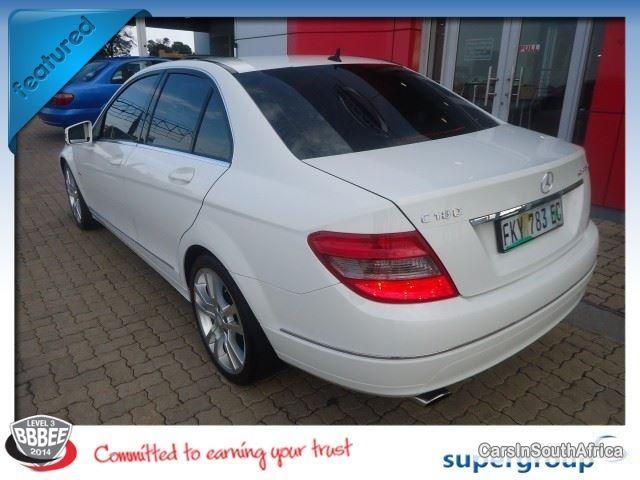 Mercedes Benz C-Class Automatic 2010 - image 3