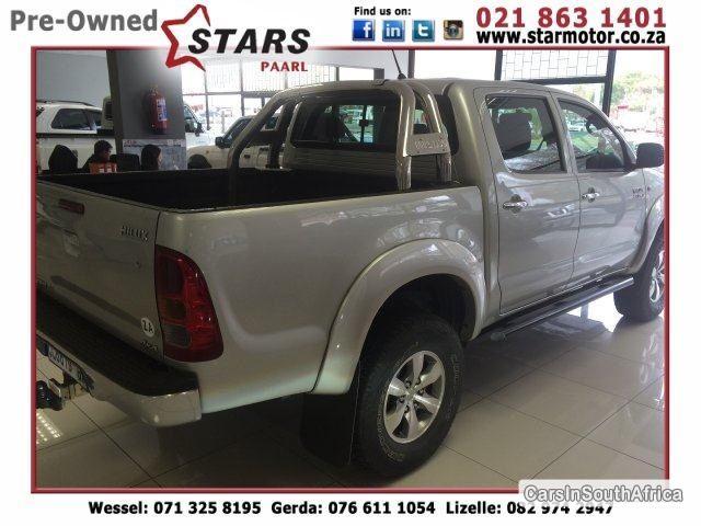 Toyota Hilux Manual 2009 - image 4