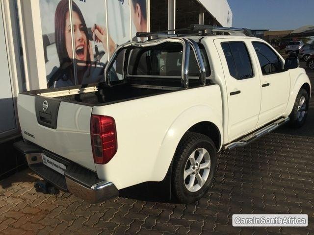 Nissan Navara Manual 2010 - image 4