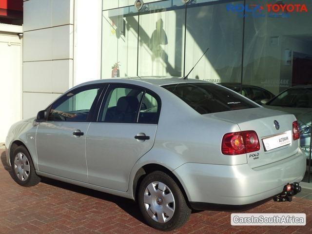 Volkswagen Polo Automatic 2011 - image 4