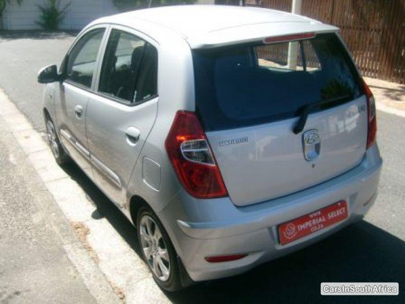Hyundai i10 Manual 2013 - image 4