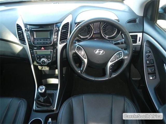 Hyundai i30 Manual 2013 - image 4