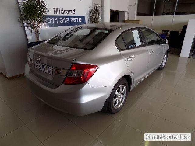 Honda Civic Automatic 2012 - image 4