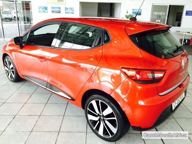 Renault Clio Manual 2013 - image 4