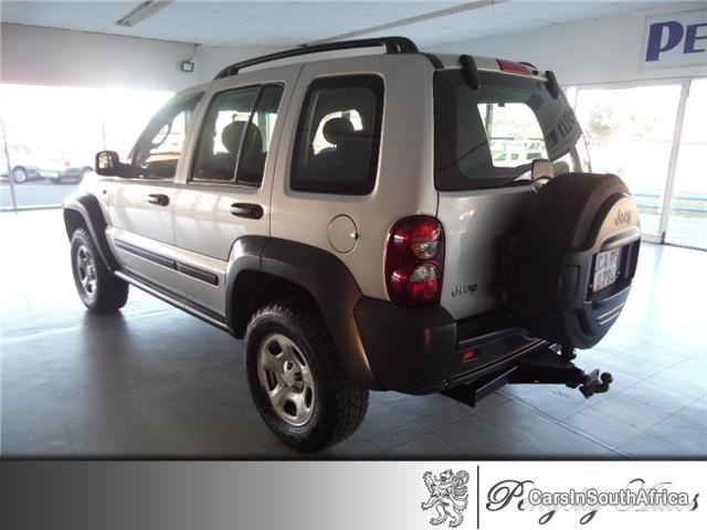 Jeep Cherokee Automatic 2007 - image 4