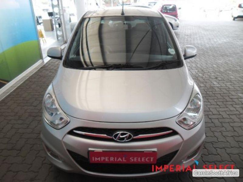 Hyundai i10 Manual 2013 - image 4