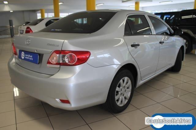 Toyota Corolla Manual 2011 - image 4