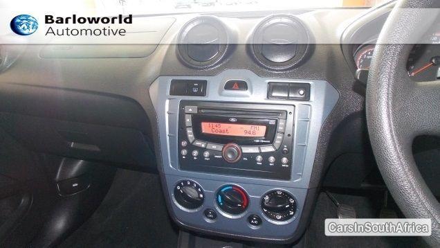 Ford Figo Manual 2014 - image 4