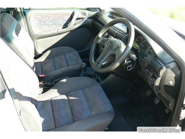 Opel Astra Manual 1997 - image 4