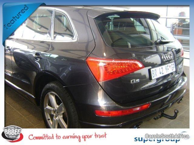 Audi Q5 Automatic 2011 - image 4