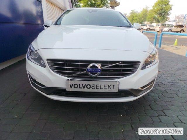 Volvo S60 Automatic 2014 - image 4