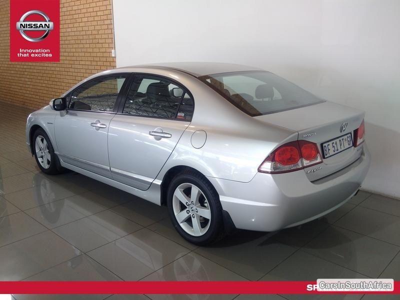 Honda Civic Automatic 2011 - image 4