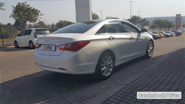 Hyundai Sonata Automatic 2012 - image 4