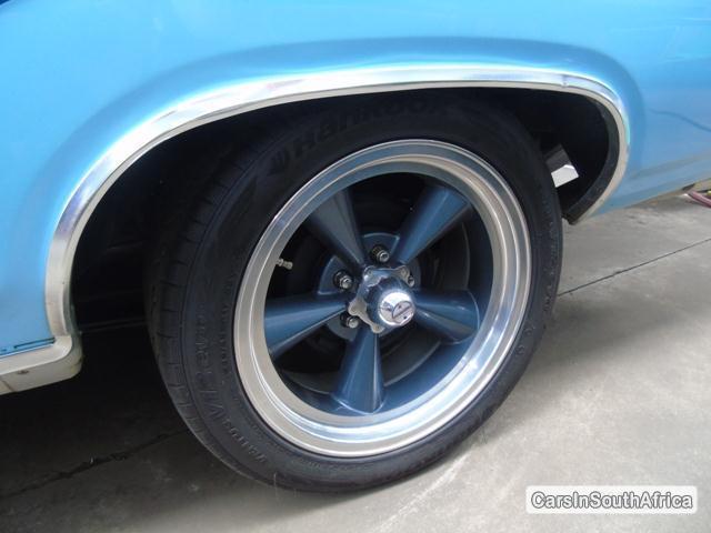 Ford Fairlane Manual 1975 - image 4