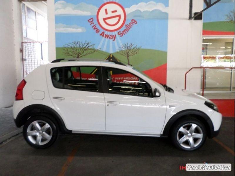 Renault Sandero Manual 2011 - image 4