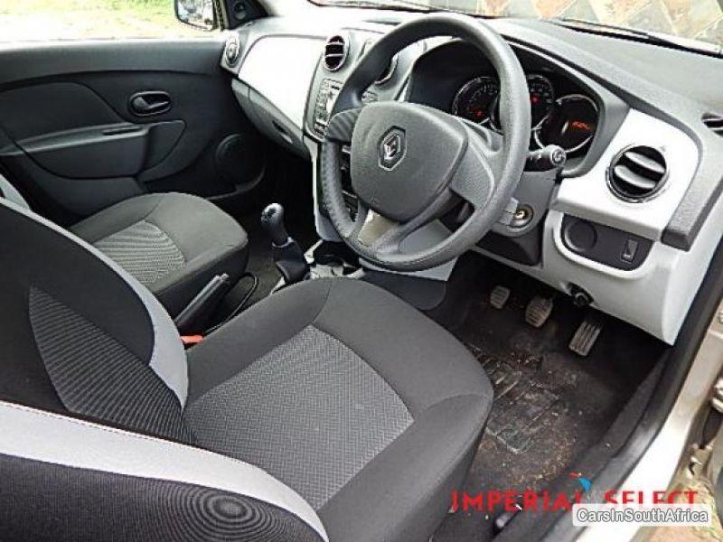 Renault Sandero Manual 2014 - image 4