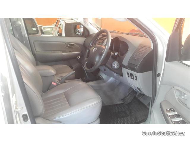 Toyota Hilux Manual 2005 - image 4