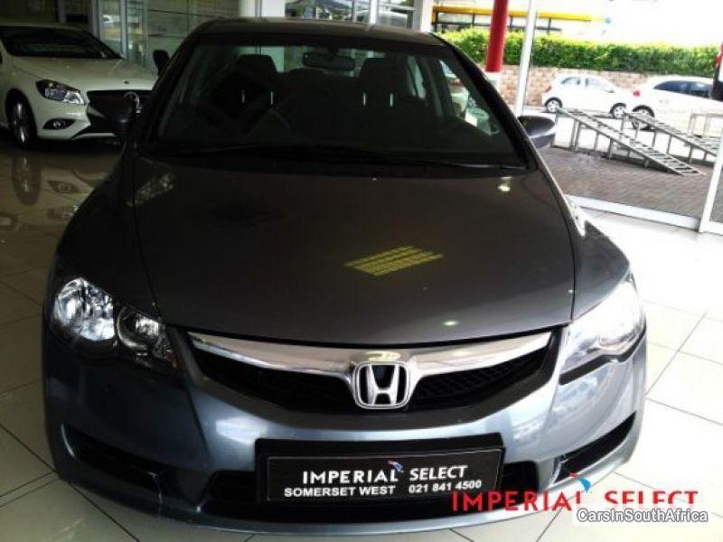 Honda Civic Automatic 2010 - image 4