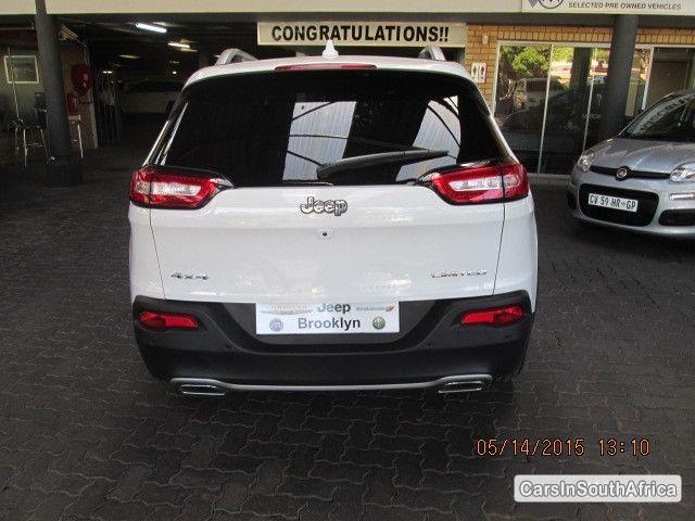 Jeep Cherokee Automatic 2015 - image 4