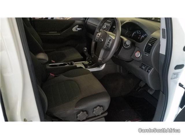 Nissan Navara Manual 2011 - image 4