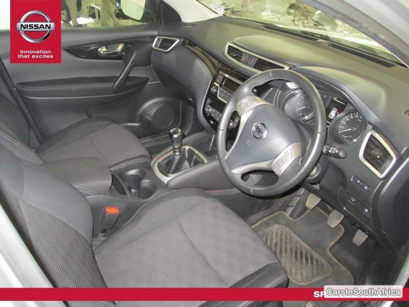 Nissan Qashqai Manual 2014 in South Africa
