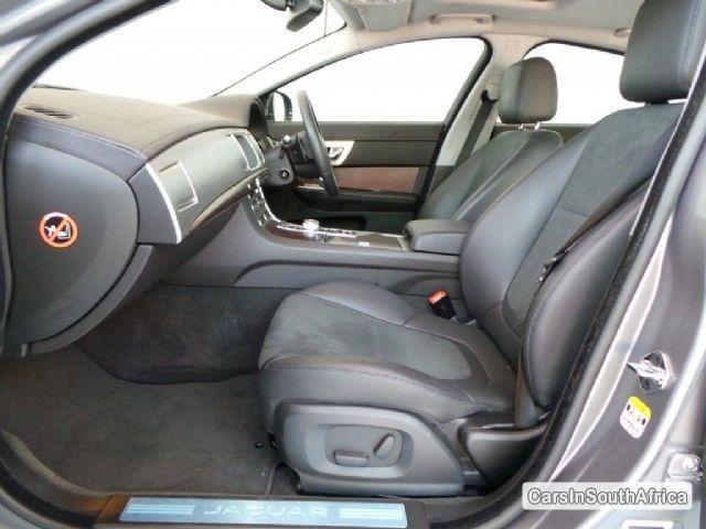 Jaguar XF Automatic 2014 - image 4