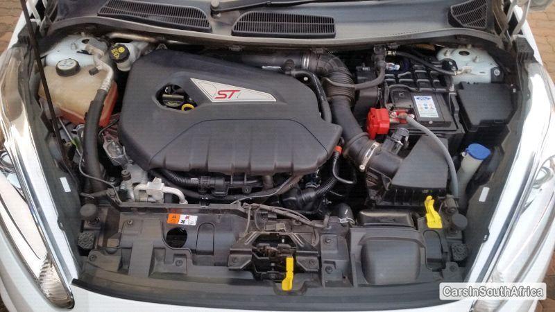 Ford Fiesta Manual 2013 - image 4