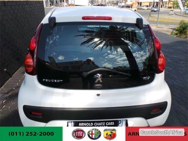 Peugeot 107 Manual 2014 in South Africa