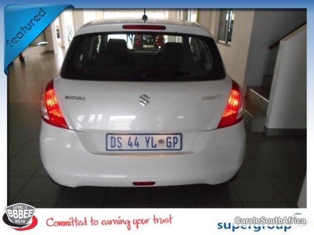 Suzuki Swift Manual 2015 - image 5