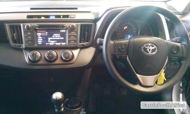 Toyota RAV-4 Manual 2015 - image 5